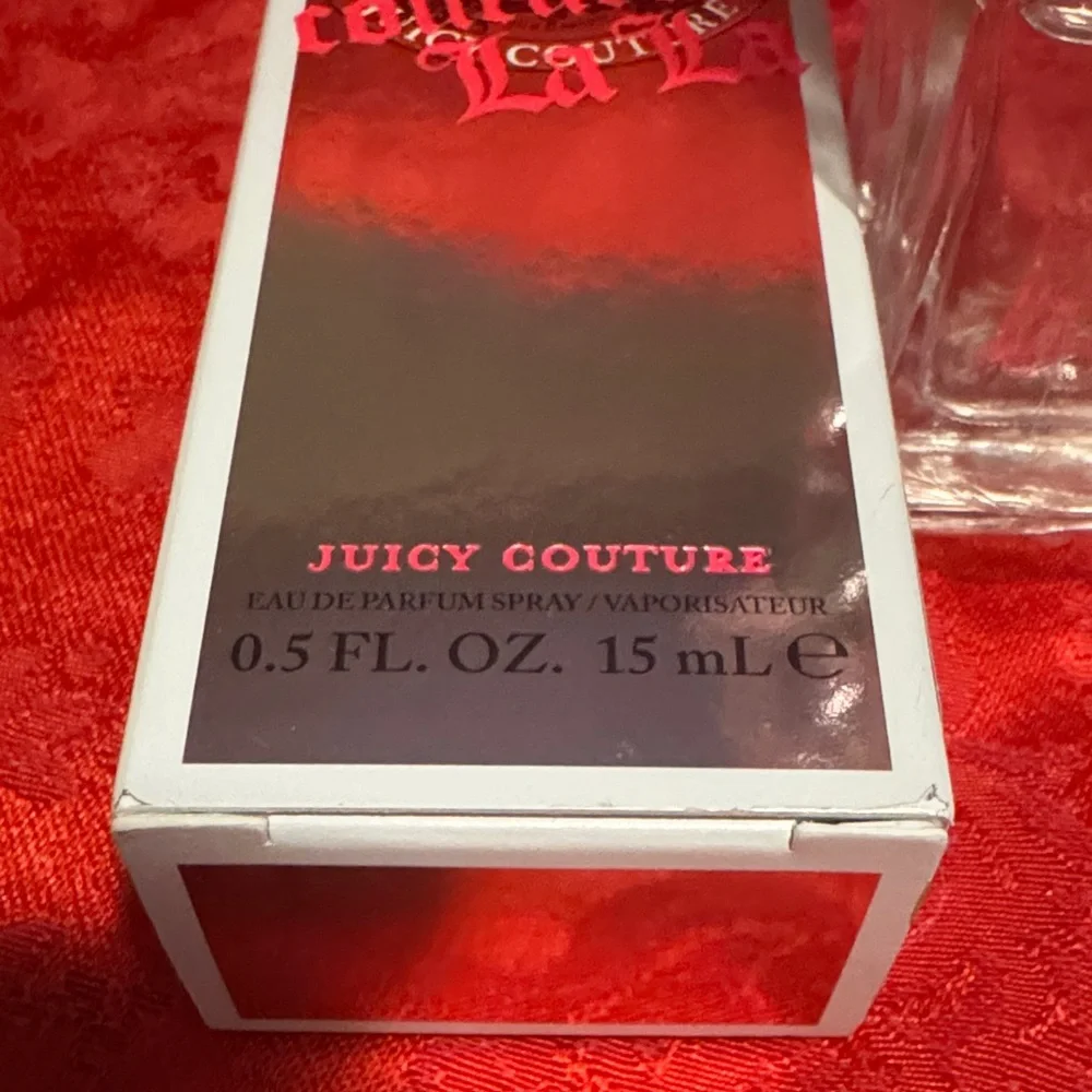 Juicy Couture La La Perfume with Pink Accent - Picture 4 of 6